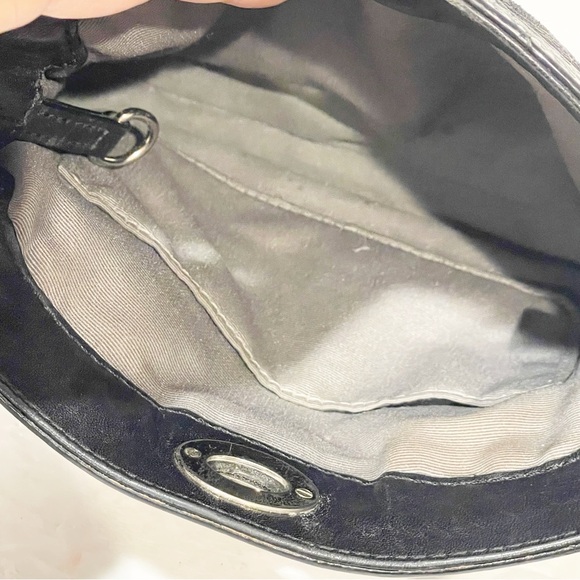 Classic Coach Wristlet Bag in Signature Canvas with Patent Leather Accents - Picture 3 of 5